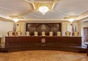 CCR a respins în unanimitate sesizarea AUR-POT-S.O.S România pe primul pachet de măsuri fiscale de reducere a deficitului